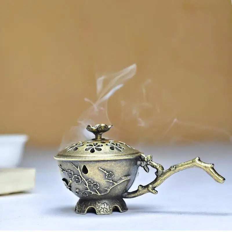 Handheld Plum Blossom Incense Holder Vintage Zinc Alloy Hollow Out Incense Stick Incense Holder With Cover Aromatherapy Ornament
