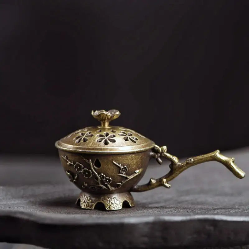 Handheld Plum Blossom Incense Holder Vintage Zinc Alloy Hollow Out Incense Stick Incense Holder With Cover Aromatherapy Ornament